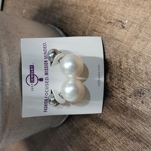 Just Jewelry Reversible Pierced Earrings Pearl and Silver balls